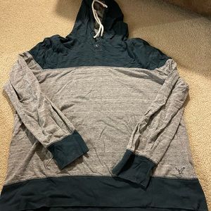 American Eagle Sweatshirt, Large, Gray and Teal
